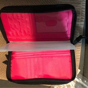 31 soft wallet in pink medallion